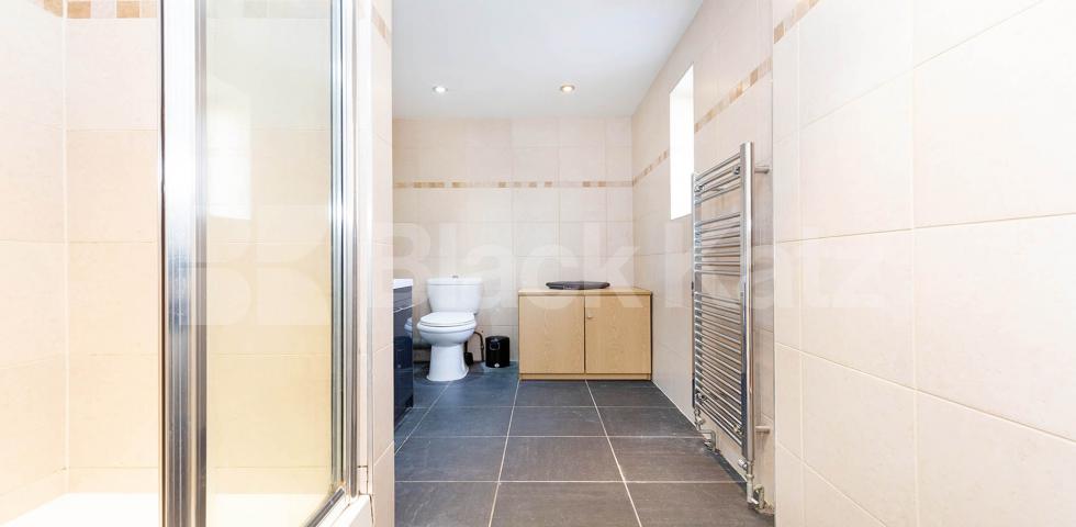 			2 Bedroom, 1 bath, 1 reception Apartment			 Bethnal Green Road, BETHNAL GREEN /HACKNEY